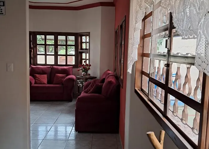Casa de Temporada Ipê Rosa